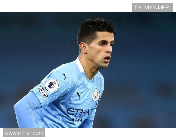 坎塞洛:从边后卫到全能战士的蜕变之路与足球生涯的精彩瞬间 坎塞洛:从边后卫到全能战士的蜕变之路与足球生涯的精彩瞬间