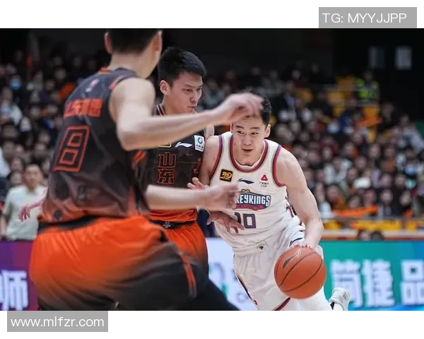 山东与新疆激战回放精彩瞬间全景回顾24日比赛精彩时刻解析 山东与新疆激战回放精彩瞬间全景回顾24日比赛精彩时刻解析